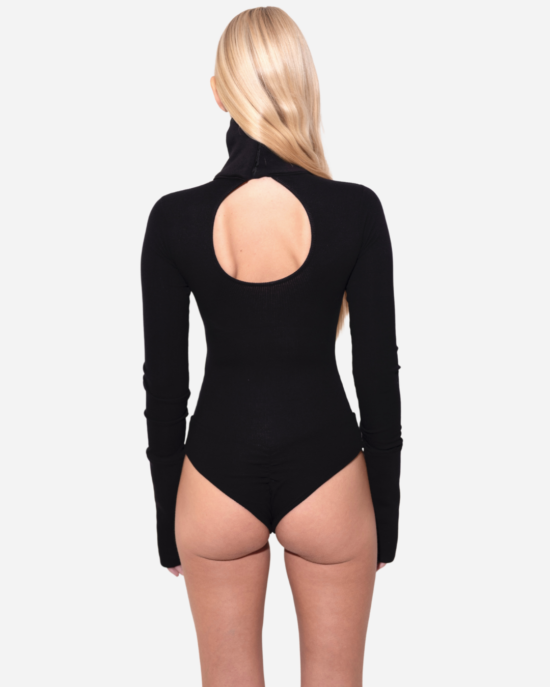 Étreinte. Black turtleneck bodysuit