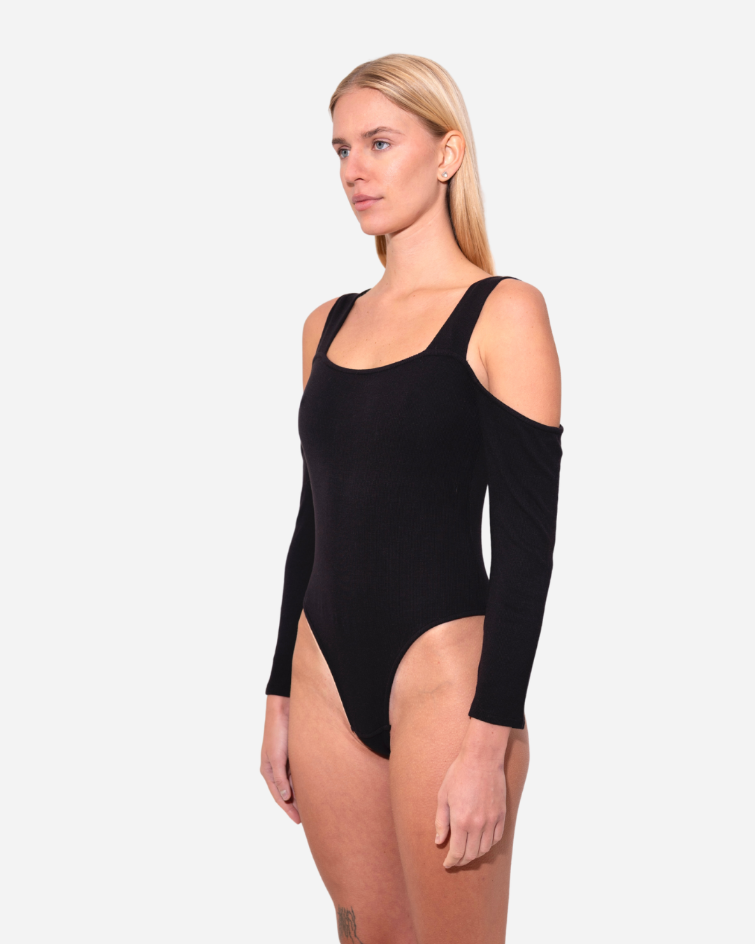 BODY_NOIR_SEXY_NO_COMMENT_EPAULES_NUES_MANCHES_LONGUES